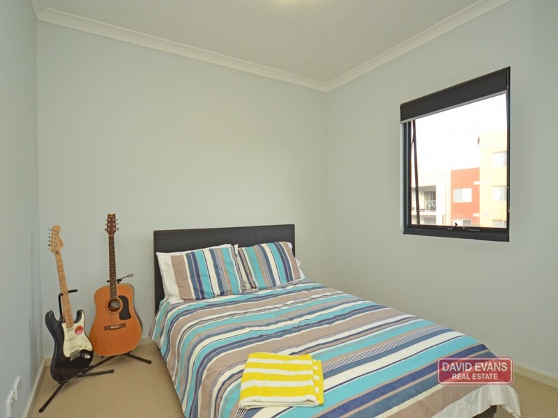 81/12 Citadel Way, Currambine WA 6028