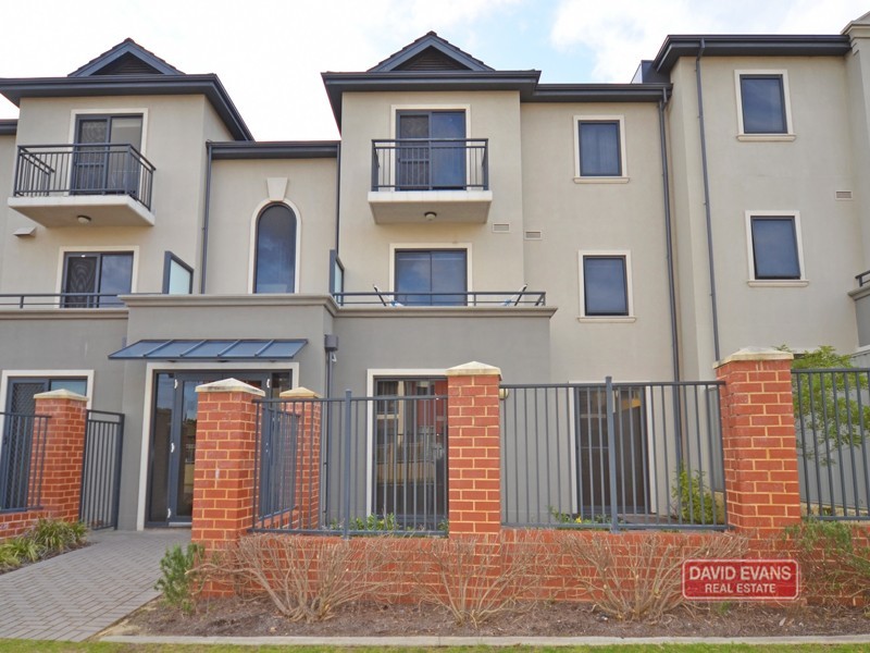 81/12 Citadel Way, Currambine WA 6028