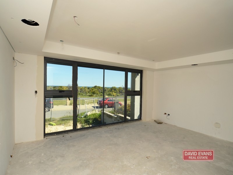 21 Fairhaven Terrace, Hillarys WA 6025