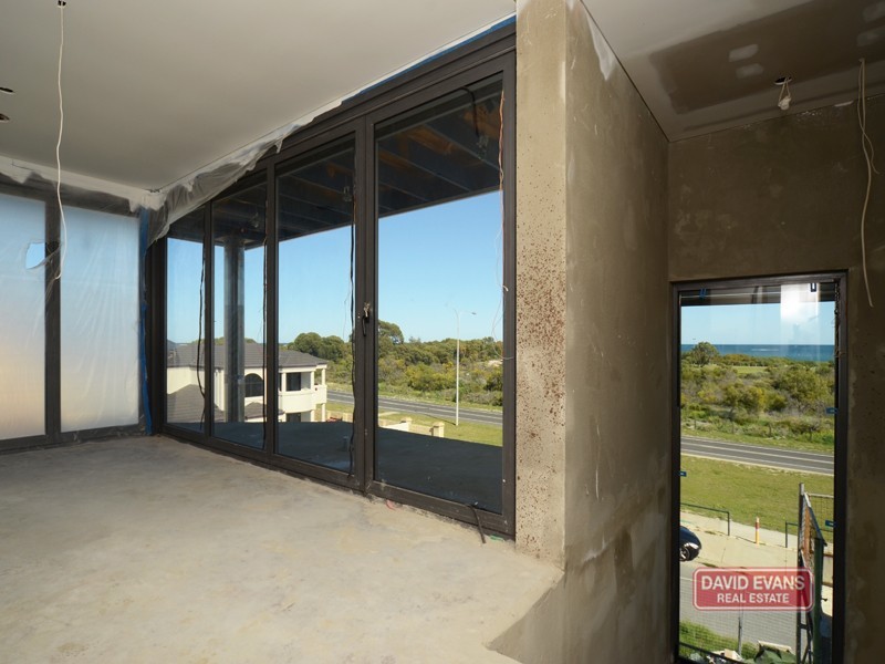 21 Fairhaven Terrace, Hillarys WA 6025