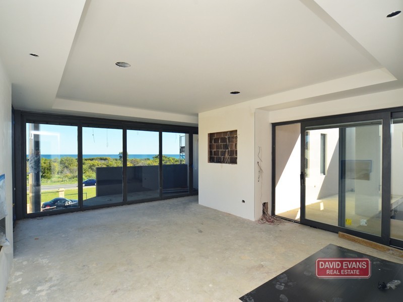 21 Fairhaven Terrace, Hillarys WA 6025