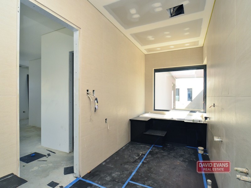 21 Fairhaven Terrace, Hillarys WA 6025