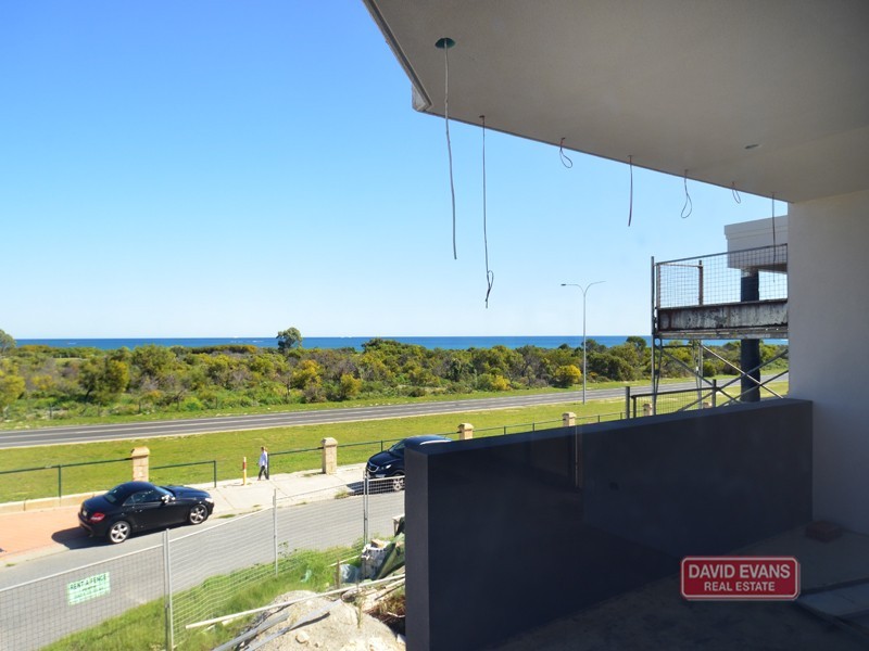 21 Fairhaven Terrace, Hillarys WA 6025