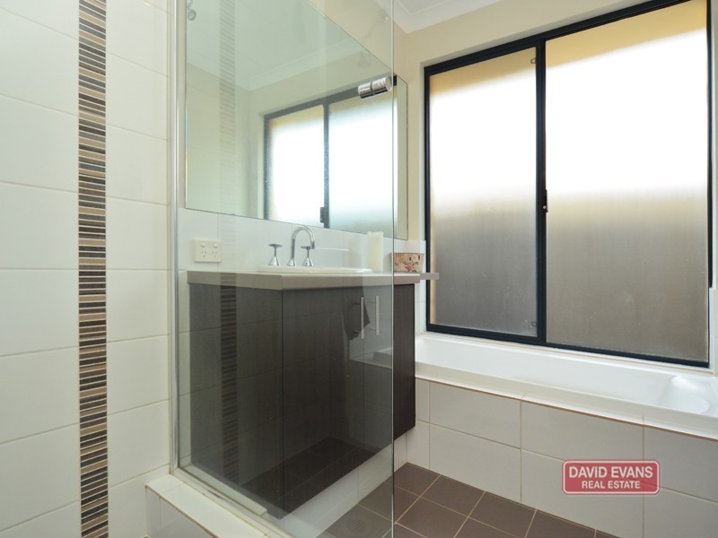 16 Boldwood Road, Banksia Grove WA 6031