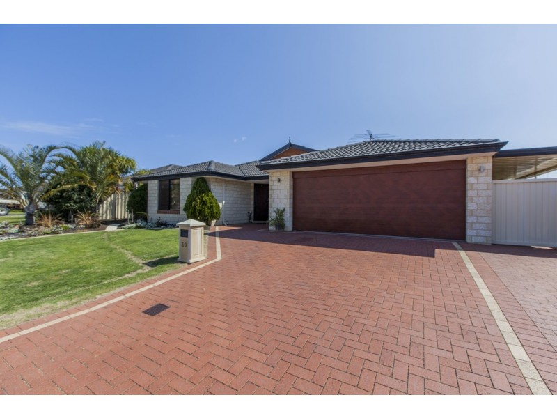 39 Compar Road, Banksia Grove WA 6031