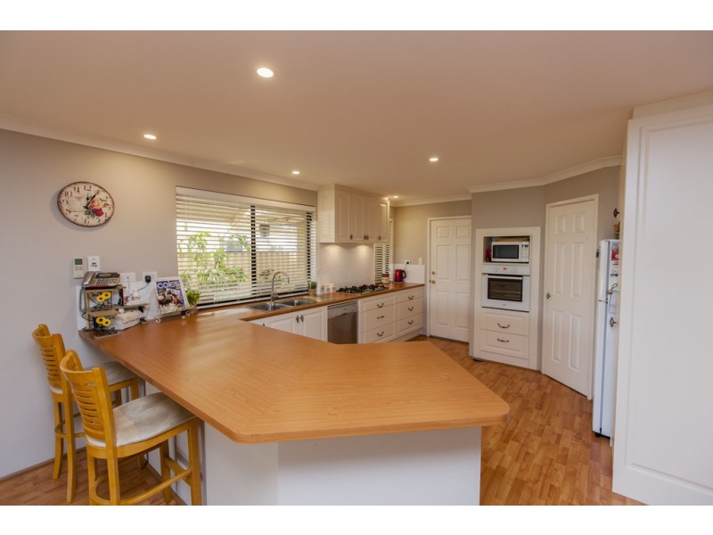 39 Compar Road, Banksia Grove WA 6031