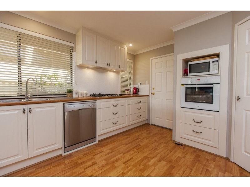 39 Compar Road, Banksia Grove WA 6031