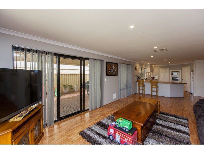 39 Compar Road, Banksia Grove WA 6031