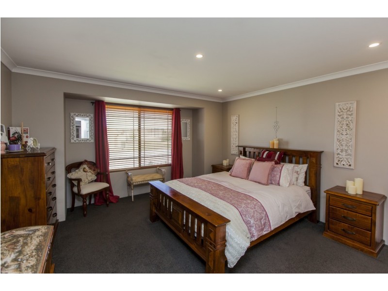 39 Compar Road, Banksia Grove WA 6031