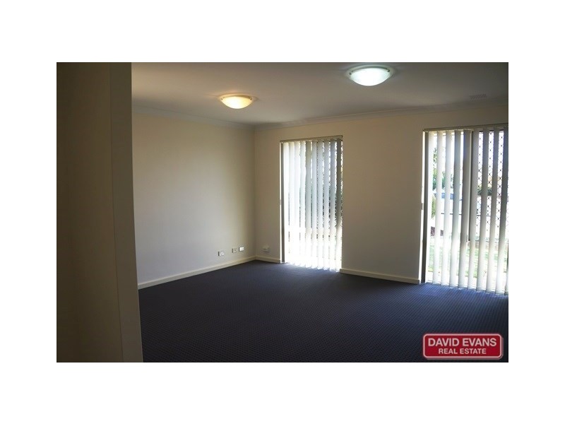 17 Coombs Street, Rockingham WA 6168