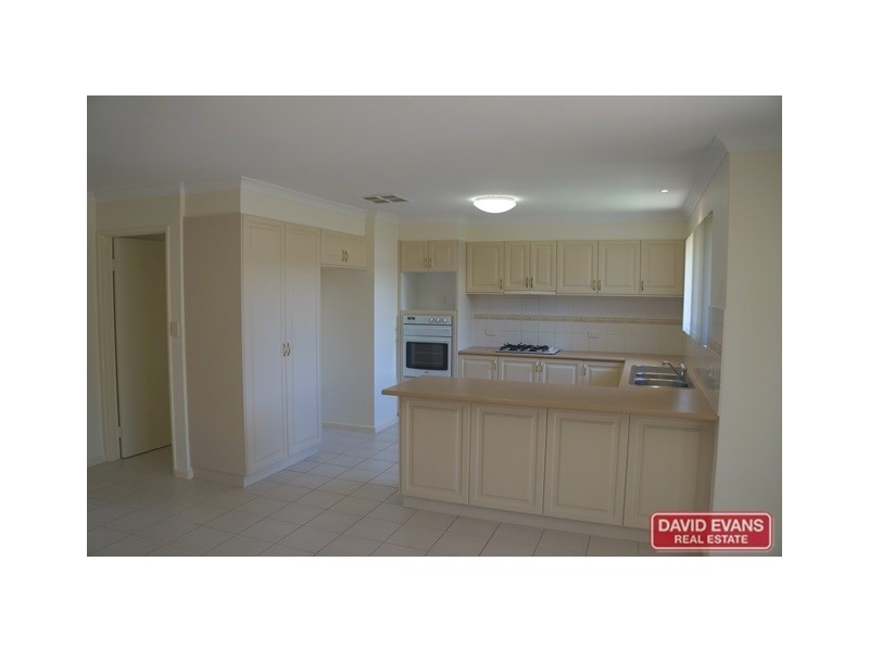 17 Coombs Street, Rockingham WA 6168