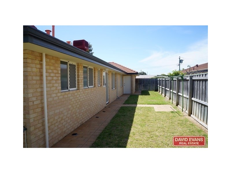 17 Coombs Street, Rockingham WA 6168