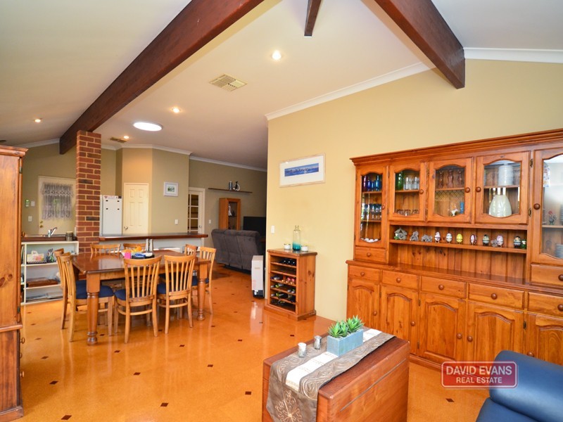 4 Sedgley Close, Landsdale WA 6065