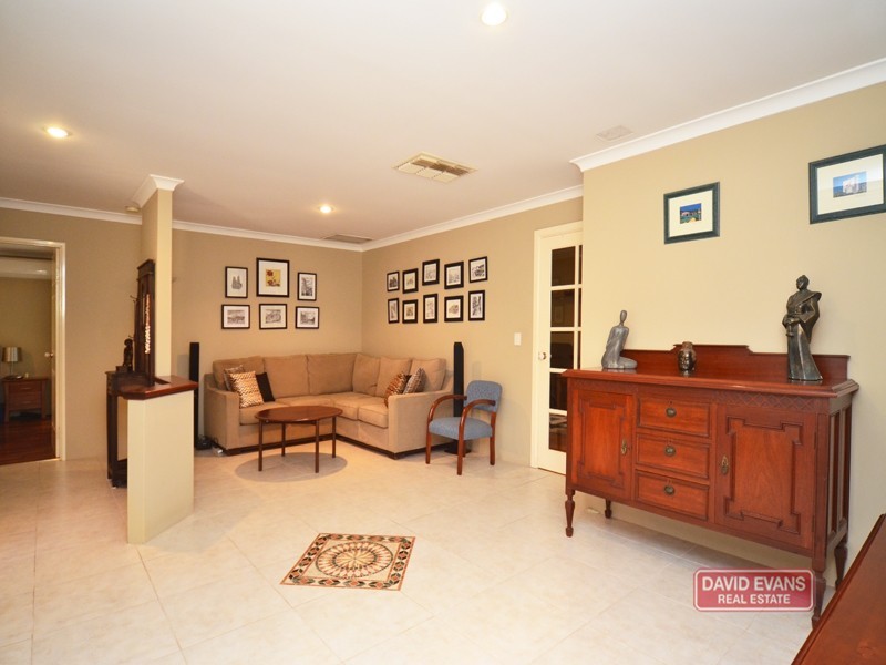 4 Sedgley Close, Landsdale WA 6065