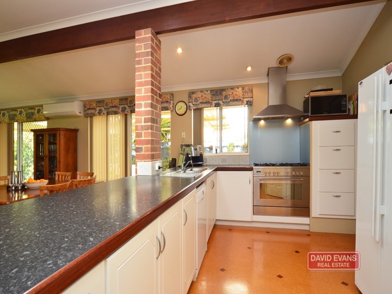 4 Sedgley Close, Landsdale WA 6065