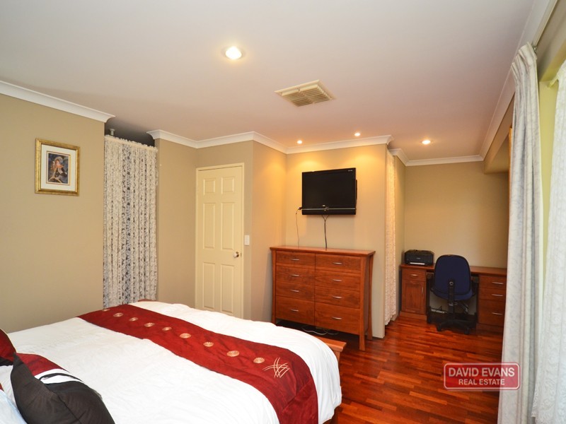 4 Sedgley Close, Landsdale WA 6065