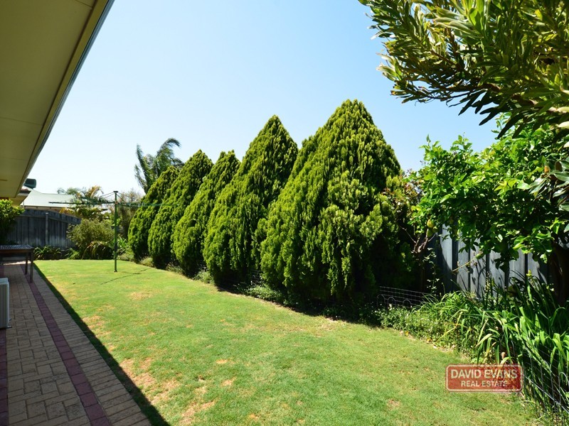 4 Sedgley Close, Landsdale WA 6065