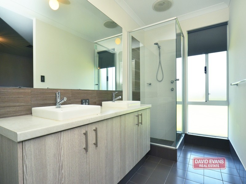 23 Wallangarra Road, Carramar WA 6031