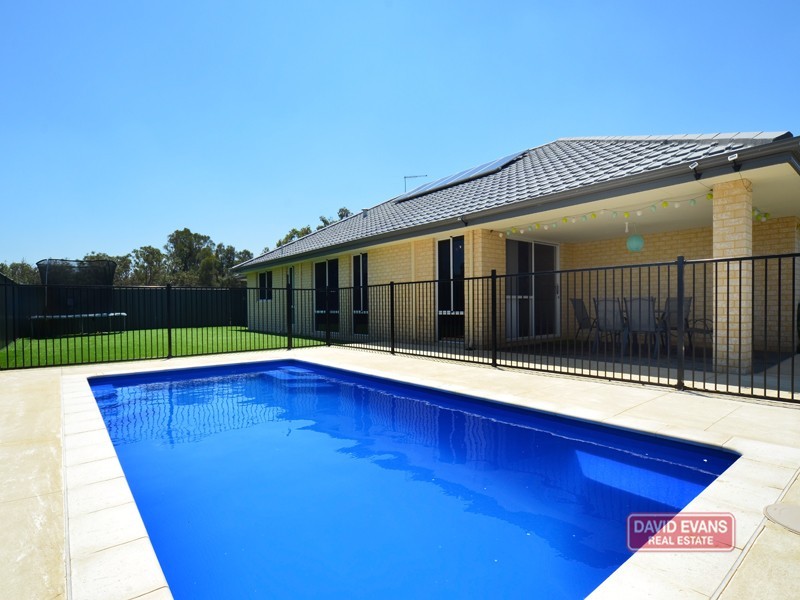 23 Wallangarra Road, Carramar WA 6031