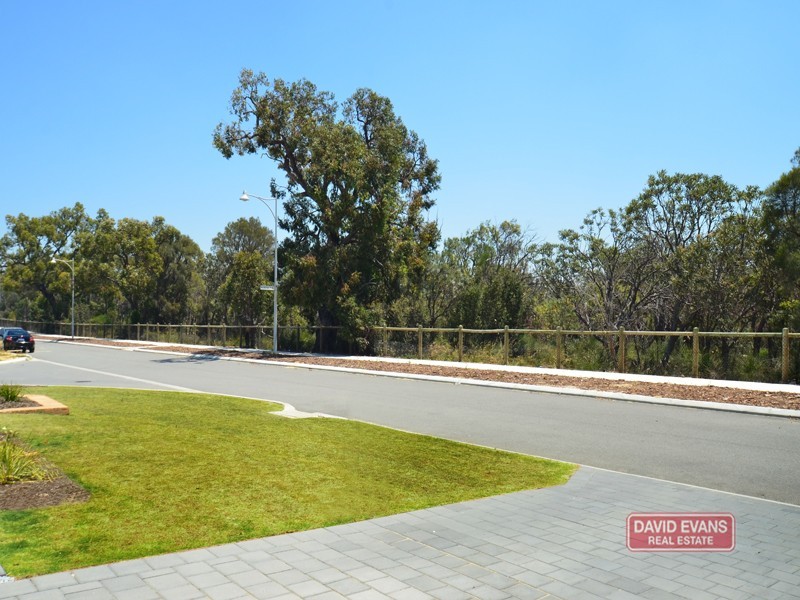 23 Wallangarra Road, Carramar WA 6031