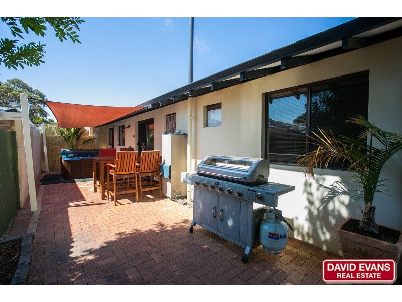 3 Stanford Road, Kallaroo WA 6025