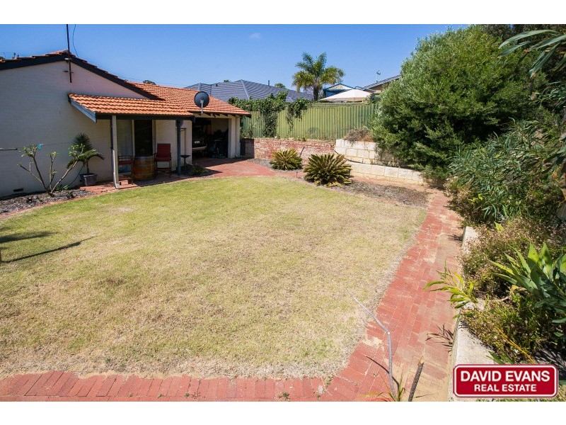 3 Stanford Road, Kallaroo WA 6025