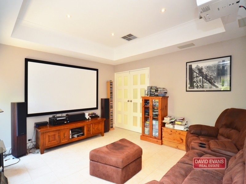 12 Kinta Way, Tapping WA 6065