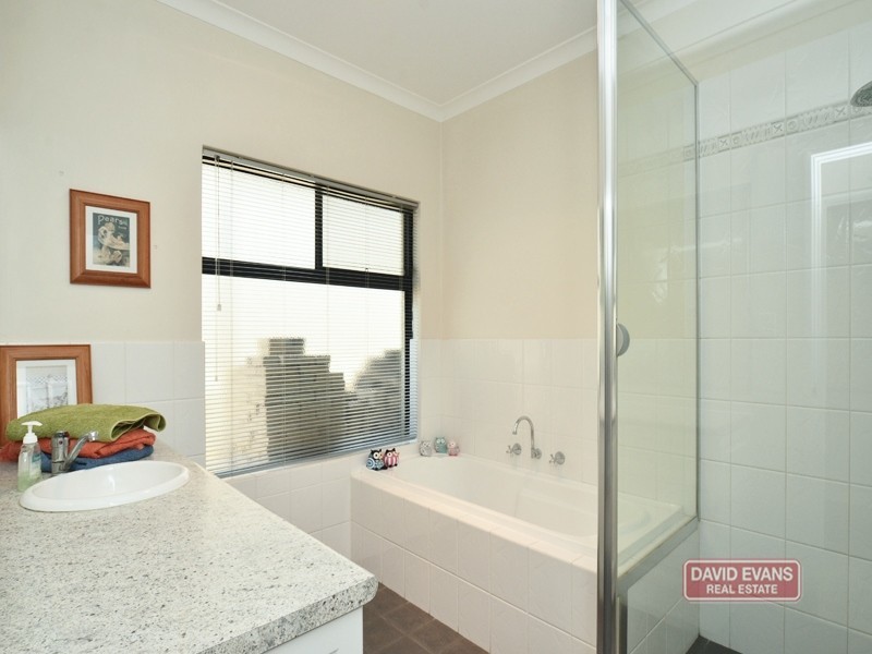12 Kinta Way, Tapping WA 6065
