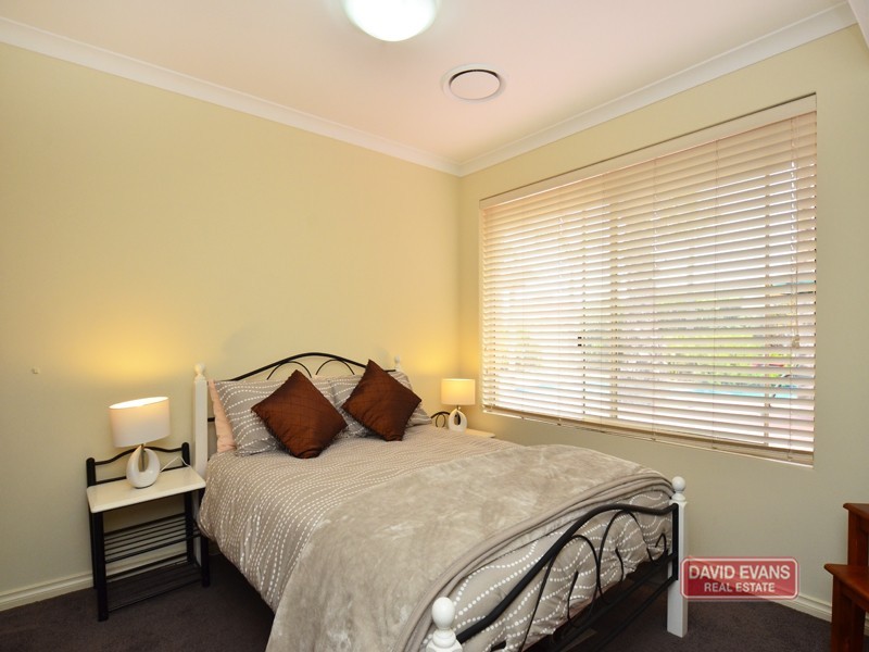 7 Callander Avenue, Kinross WA 6028