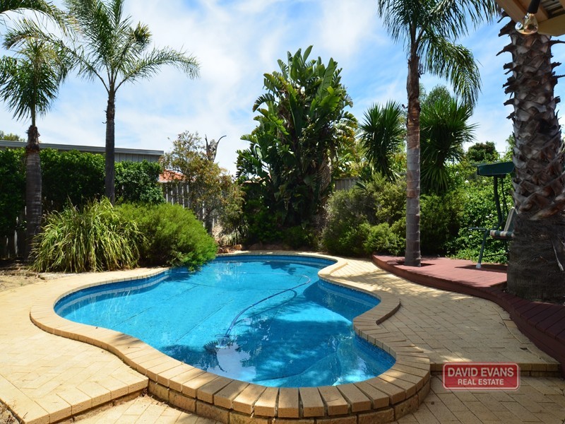 7 Callander Avenue, Kinross WA 6028