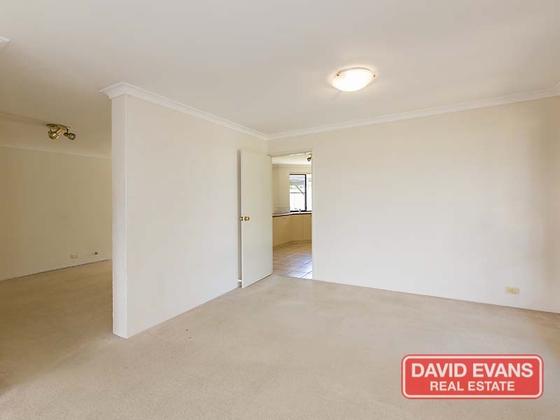 16 Tyneside Grove, Currambine WA 6028