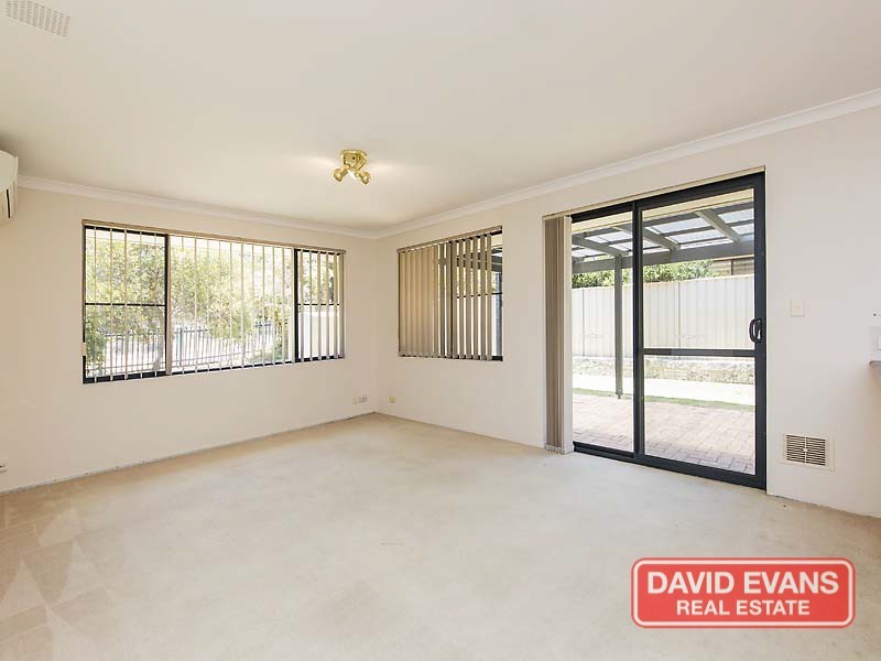 16 Tyneside Grove, Currambine WA 6028