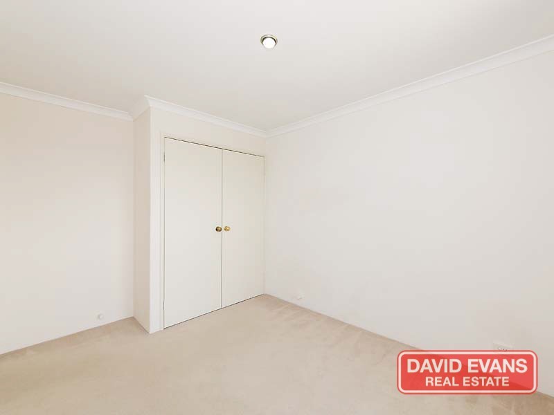 16 Tyneside Grove, Currambine WA 6028