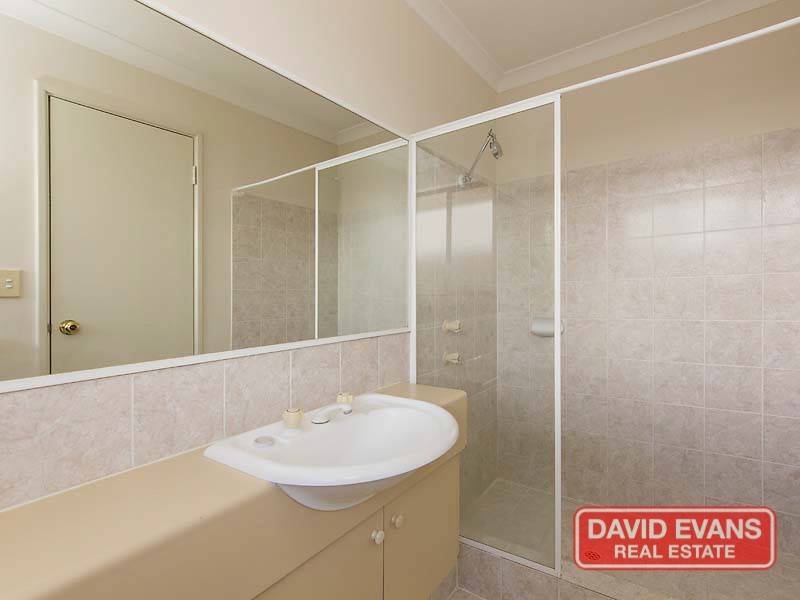 16 Tyneside Grove, Currambine WA 6028