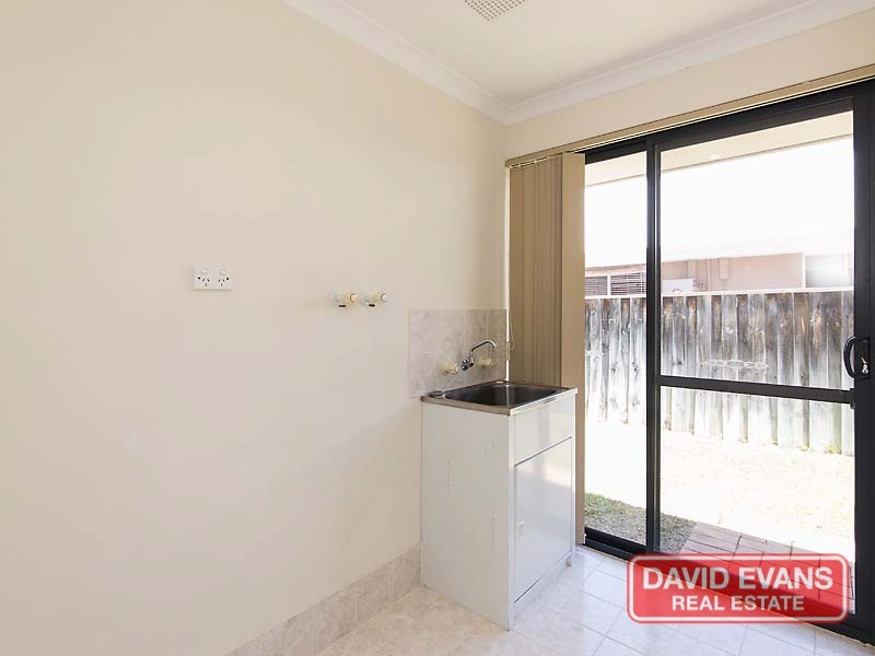 16 Tyneside Grove, Currambine WA 6028