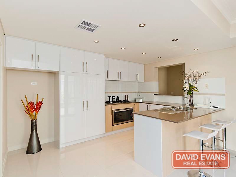 2/49 Discovery Circuit, Iluka WA 6028