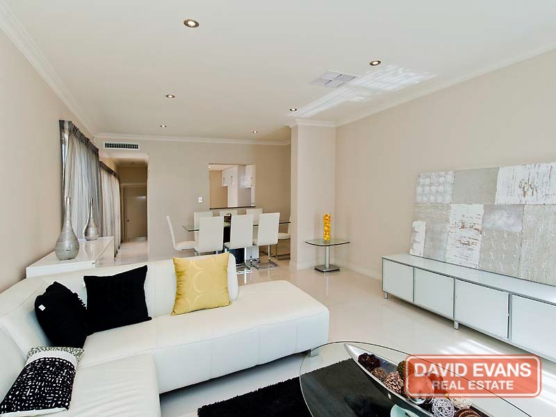 2/49 Discovery Circuit, Iluka WA 6028