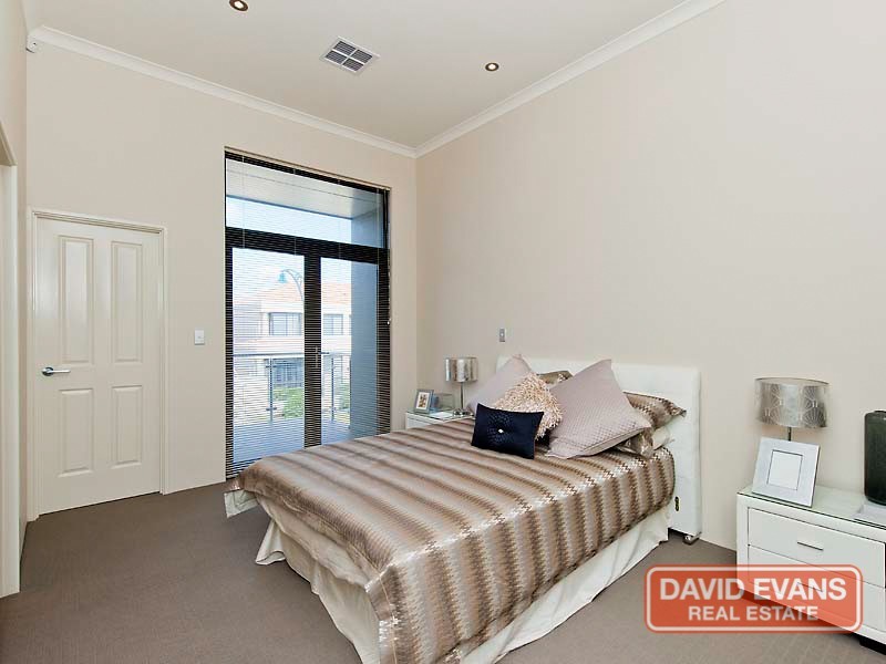 2/49 Discovery Circuit, Iluka WA 6028