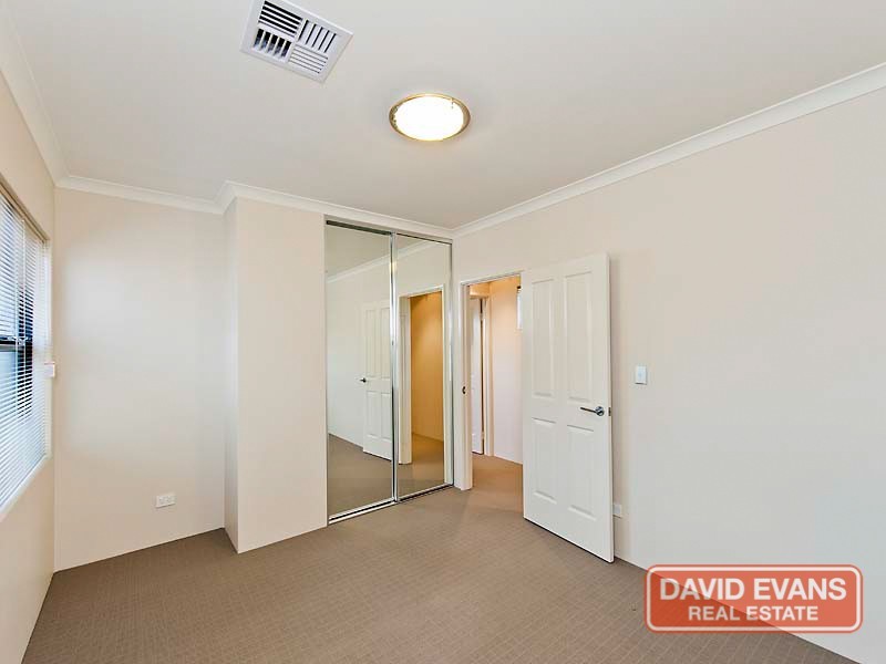 2/49 Discovery Circuit, Iluka WA 6028