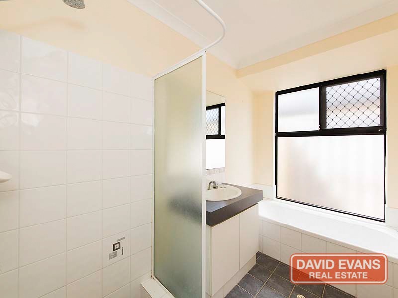 6 Gardneri Way, Banksia Grove WA 6031