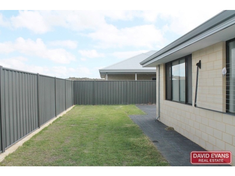 18 Danbulla Loop, Yanchep WA 6035