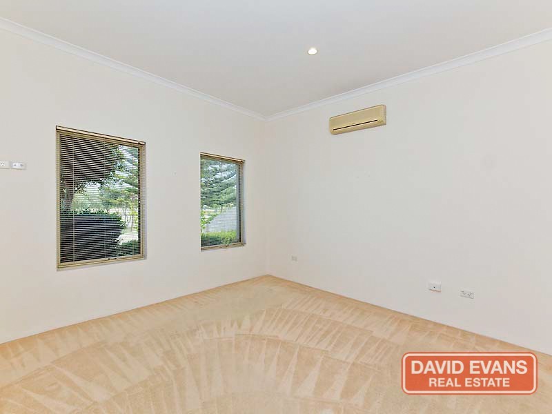 2 Halmstad Circle, Mindarie WA 6030