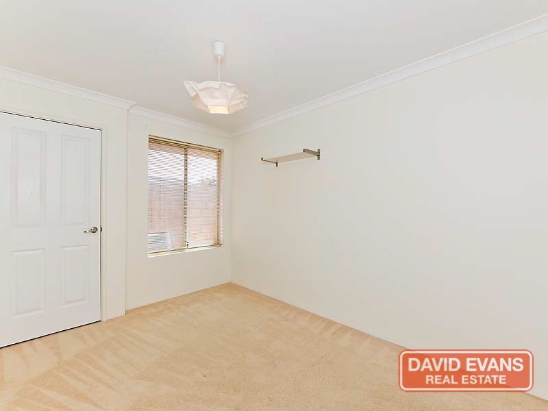 2 Halmstad Circle, Mindarie WA 6030