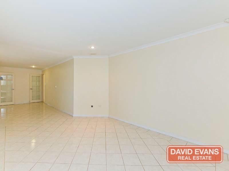 2 Halmstad Circle, Mindarie WA 6030