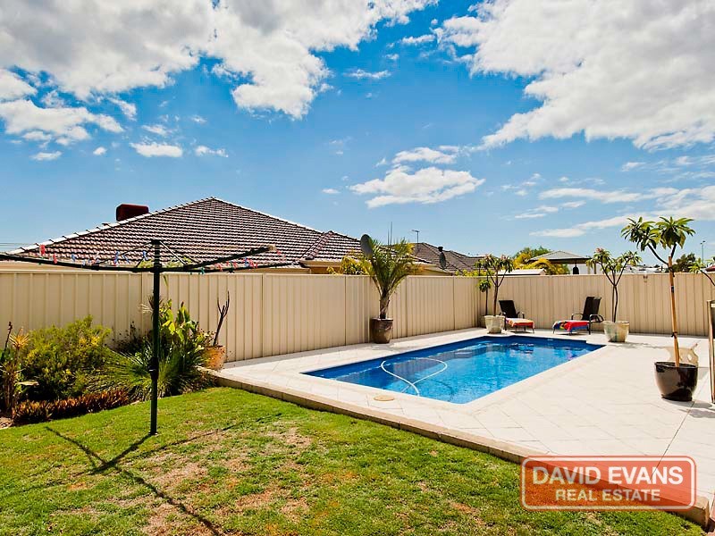 8 Castledene Way, Tapping WA 6065