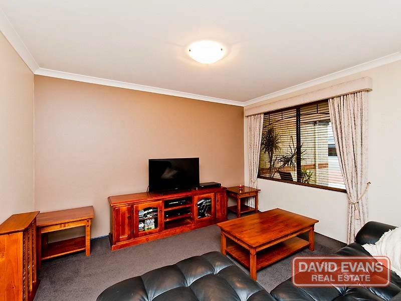 8 Castledene Way, Tapping WA 6065