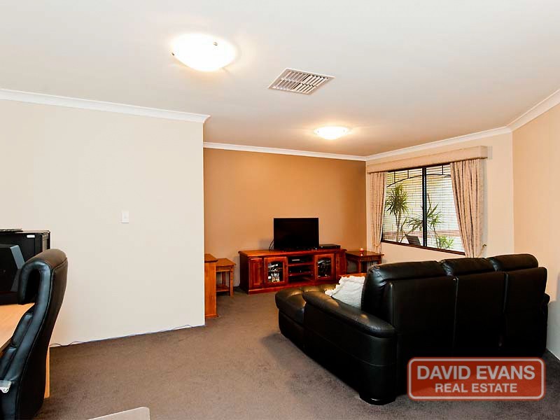 8 Castledene Way, Tapping WA 6065