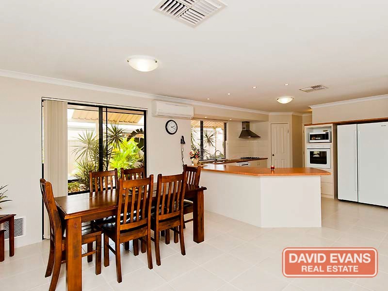 8 Castledene Way, Tapping WA 6065