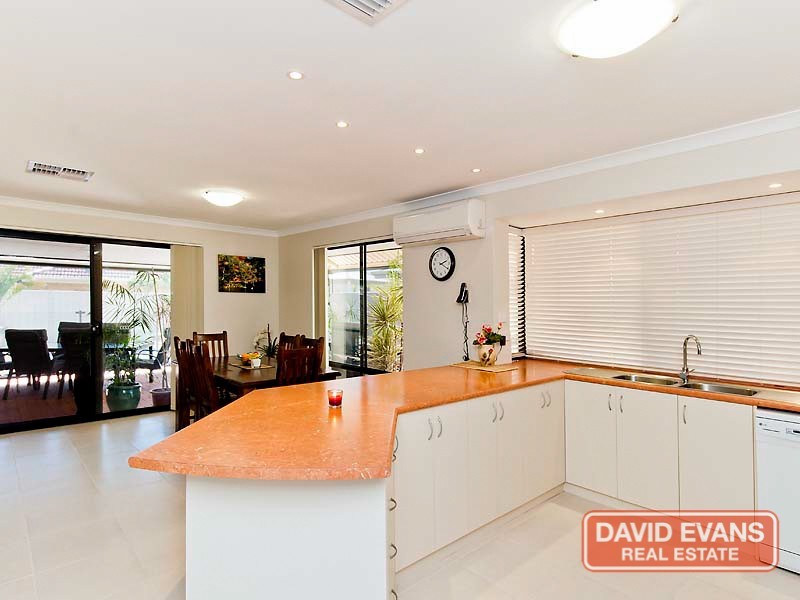 8 Castledene Way, Tapping WA 6065