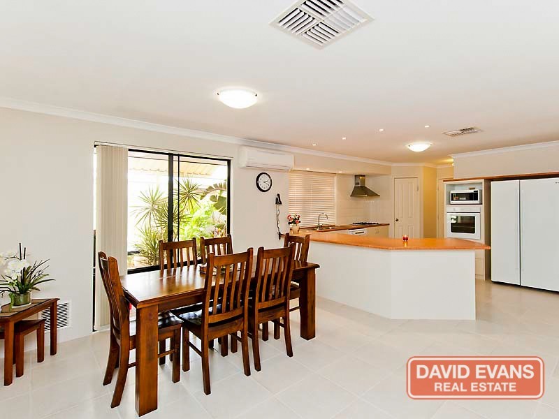 8 Castledene Way, Tapping WA 6065